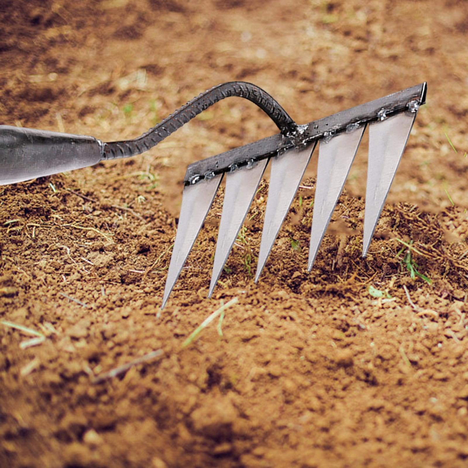 Garden Rake Hardened Strong Sharp Tines Rake for Gardening Mulching Backyard with 5 Tines - Image 7